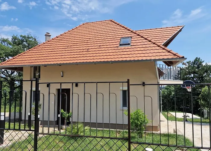 Forest House Balaton Apartment *